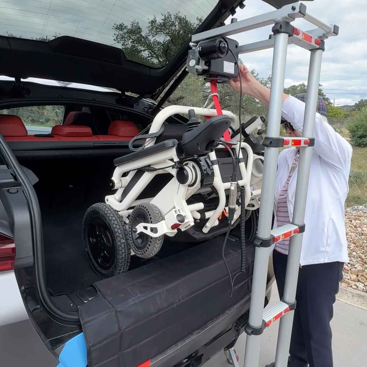 FOLD + GO Lift System